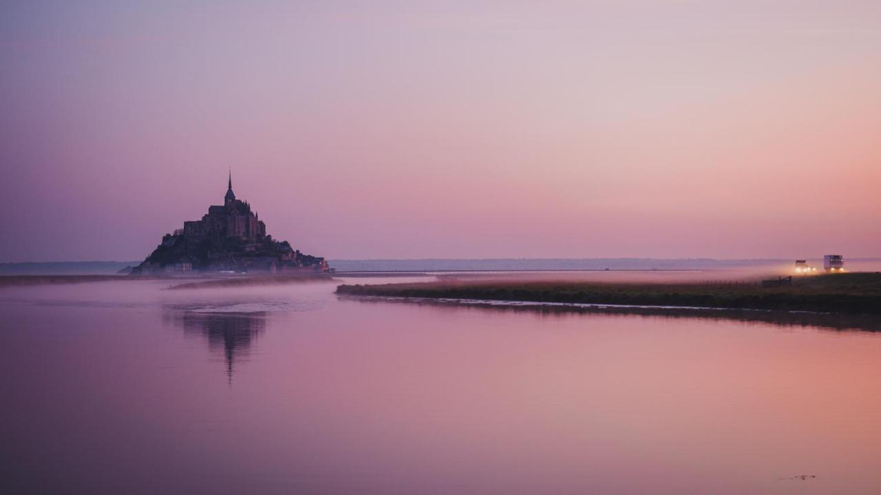 Le Petit Gite Du Mont Бовуар Екстер'єр фото